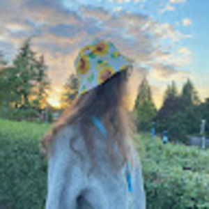 Meet your Posher, Elly